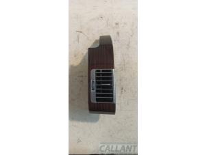 Gebruikte Luchtrooster Dashboard Landrover Range Rover IV (LG) 4.4 SDV8 32V Prijs € 78,65 Inclusief btw aangeboden door Garage Callant