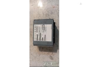 Gebruikte Radio CD Speler Landrover Range Rover IV (LG) 4.4 SDV8 32V Prijs € 514,25 Inclusief btw aangeboden door Garage Callant