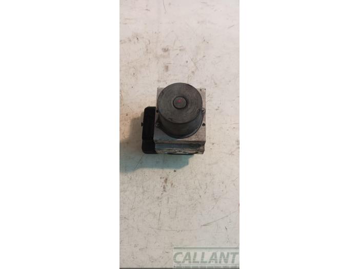 Gebruikte ABS Pomp Landrover Range Rover IV (LG) 4.4 SDV8 32V Prijs € 363,00 Inclusief btw aangeboden door Garage Callant