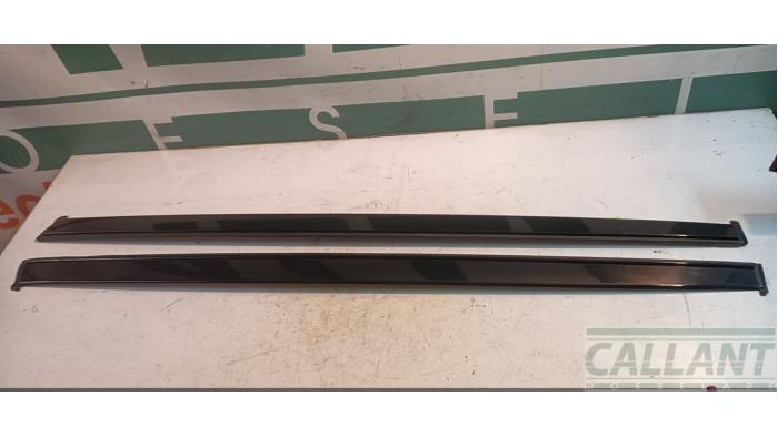 Daklijst set van een Land Rover Range Rover IV (LG) 4.4 SDV8 32V 2014