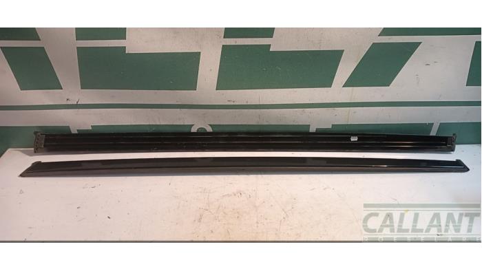 Daklijst set van een Land Rover Range Rover IV (LG) 4.4 SDV8 32V 2014