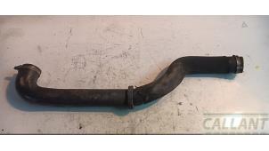 Gebruikte Intercooler Slang Landrover Range Rover IV (LG) 4.4 SDV8 32V Prijs € 60,50 Inclusief btw aangeboden door Garage Callant