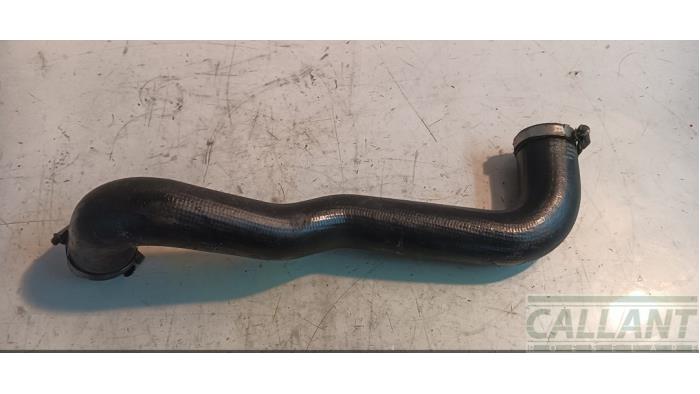 Gebruikte Intercooler Slang Landrover Range Rover IV (LG) 4.4 SDV8 32V Prijs € 48,40 Inclusief btw aangeboden door Garage Callant