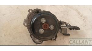 Gebruikte Waterpomp Jaguar XE 2.0 D E-Performance 16V Prijs € 66,55 Inclusief btw aangeboden door Garage Callant