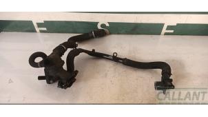 Gebruikte Thermostaathuis Jaguar XE 2.0 D E-Performance 16V Prijs € 66,55 Inclusief btw aangeboden door Garage Callant