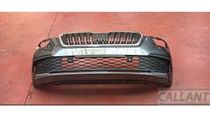 Gebruikte Voorbumper Skoda Kamiq 1.0 TSI 12V Prijs € 726,00 Inclusief btw aangeboden door Garage Callant