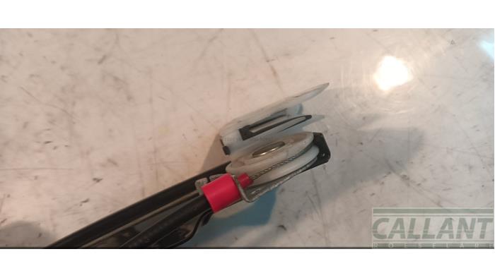 Ruitmechaniek 4Deurs rechts-achter van een Jaguar XJ (X351) 3.0 D V6 24V 2010