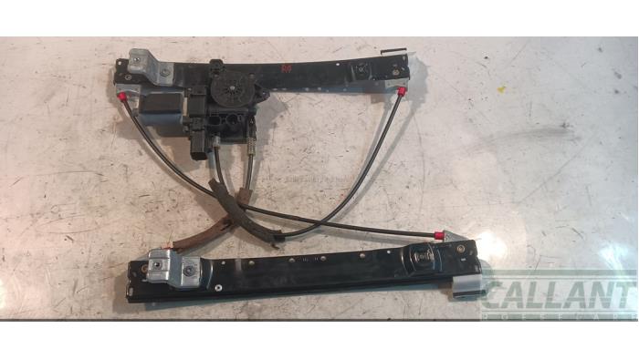 Ruitmechaniek 4Deurs rechts-achter van een Jaguar XJ (X351) 3.0 D V6 24V 2010