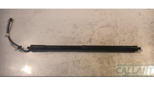 Gebruikte Kofferdekseldemper links-achter Landrover Range Rover Evoque (LVJ/LVS) 2.2 TD4 16V Prijs € 181,50 Inclusief btw aangeboden door Garage Callant