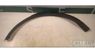 Gebruikte Wielrand achter Landrover Range Rover Evoque (LVJ/LVS) 2.2 TD4 16V Prijs € 30,25 Inclusief btw aangeboden door Garage Callant