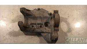 Gebruikte Cardan steun Landrover Range Rover Evoque (LVJ/LVS) 2.2 TD4 16V Prijs € 60,50 Inclusief btw aangeboden door Garage Callant