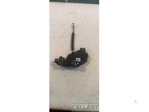 Gebruikte Deurslot Mechaniek 4Deurs rechts-achter Landrover Range Rover Evoque (LVJ/LVS) 2.2 TD4 16V Prijs € 90,75 Inclusief btw aangeboden door Garage Callant