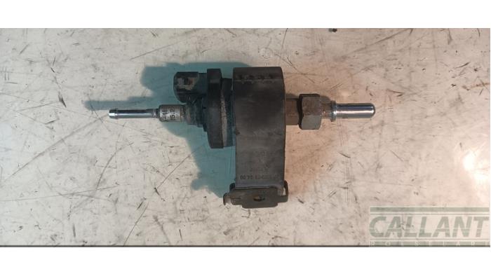 Gebruikte Tank element Pomp Landrover Range Rover IV (LG) 4.4 SDV8 32V Prijs € 90,75 Inclusief btw aangeboden door Garage Callant