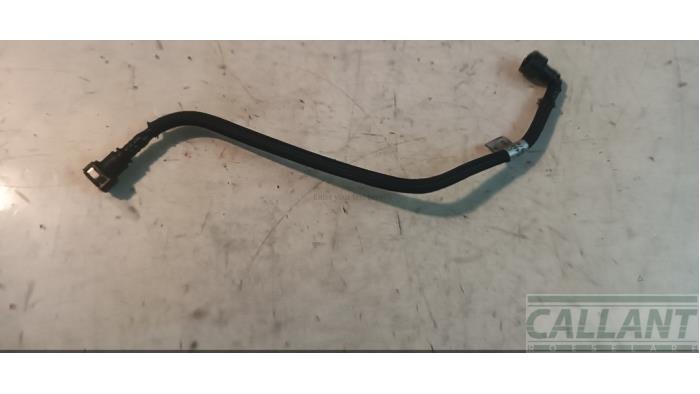 Gebruikte Brandstofleiding Landrover Range Rover IV (LG) 4.4 SDV8 32V Prijs € 24,20 Inclusief btw aangeboden door Garage Callant
