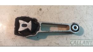 Gebruikte Motorsteun Landrover Discovery Sport (LC) 2.0 eD4 150 16V Prijs € 18,15 Inclusief btw aangeboden door Garage Callant