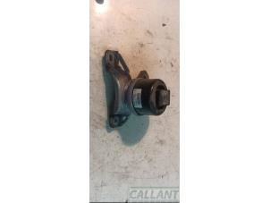 Gebruikte Motorsteun Landrover Discovery Sport (LC) 2.0 eD4 150 16V Prijs € 30,25 Inclusief btw aangeboden door Garage Callant