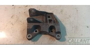 Gebruikte Motorsteun Landrover Discovery Sport (LC) 2.0 eD4 150 16V Prijs € 30,25 Inclusief btw aangeboden door Garage Callant