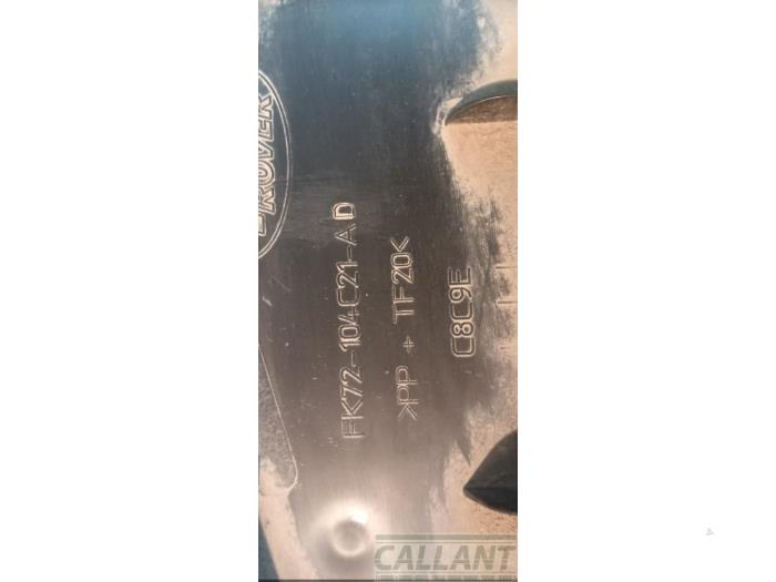 Beschermplaat bodem van een Land Rover Discovery Sport (LC) 2.0 eD4 150 16V 2016