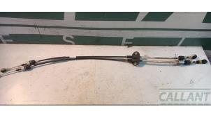 Gebruikte Versnellingsbak Bedieningskabel Landrover Discovery Sport (LC) 2.0 eD4 150 16V Prijs € 108,90 Inclusief btw aangeboden door Garage Callant