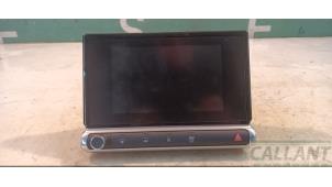 Gebruikte Display Multi Media regelunit Citroen C4 Cactus (0B/0P) 1.5 Blue HDi 100 Prijs € 272,25 Inclusief btw aangeboden door Garage Callant