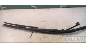 Gebruikte Ruitenwisserarm set Kia Stonic (YB) 1.0i T-GDi 12V Prijs € 36,30 Inclusief btw aangeboden door Garage Callant