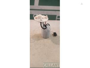Gebruikte Tank element Pomp Kia Stonic (YB) 1.0i T-GDi 12V Prijs € 72,60 Inclusief btw aangeboden door Garage Callant