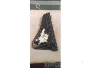 Gebruikte Ruitmechaniek 4Deurs rechts-achter Landrover Range Rover Sport (LS) 3.0 S TDV6 Prijs € 90,75 Inclusief btw aangeboden door Garage Callant