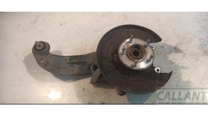 Gebruikte Fusee links-achter Opel Insignia Sports Tourer 2.0 CDTI 16V 160 Ecotec Prijs € 90,75 Inclusief btw aangeboden door Garage Callant