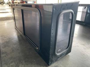 Gebruikte Zijpaneel links-achter Landrover Defender Prijs € 786,50 Inclusief btw aangeboden door Garage Callant