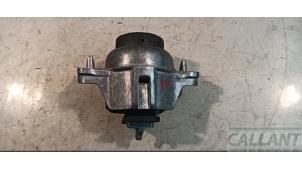 Gebruikte Motorrubber Jaguar XE 3.0 V6 S 24V Prijs € 90,75 Inclusief btw aangeboden door Garage Callant