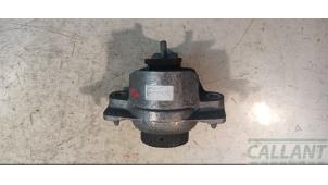 Gebruikte Motorrubber Jaguar XE 3.0 V6 S 24V Prijs € 90,75 Inclusief btw aangeboden door Garage Callant