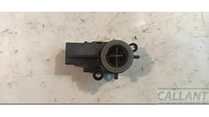 Gebruikte Sensor Temperatuur binnen Jaguar XE 3.0 V6 S 24V Prijs € 24,20 Inclusief btw aangeboden door Garage Callant