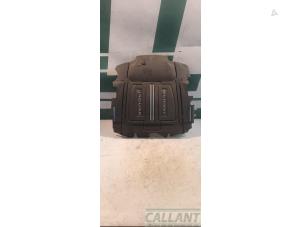 Gebruikte Afdekplaat motor Jaguar XE 3.0 V6 S 24V Prijs € 151,25 Inclusief btw aangeboden door Garage Callant