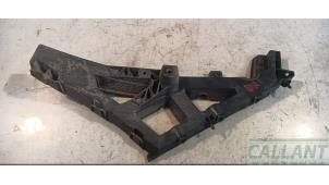 Gebruikte Bumpersteun links-achter Jaguar XE 3.0 V6 S 24V Prijs € 12,10 Inclusief btw aangeboden door Garage Callant