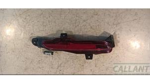 Gebruikte Mistachterlicht Landrover Range Rover Velar (LY) 2.0 16V P250 AWD Prijs € 48,40 Inclusief btw aangeboden door Garage Callant