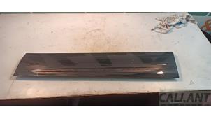 Gebruikte Portierlijst Landrover Range Rover Velar (LY) 2.0 16V P250 AWD Prijs € 60,50 Inclusief btw aangeboden door Garage Callant