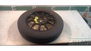 Gebruikte Reserveband Landrover Range Rover Velar (LY) 2.0 16V P250 AWD Prijs € 181,50 Inclusief btw aangeboden door Garage Callant