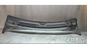 Gebruikte Paravent Landrover Discovery IV (LAS) 3.0 SD V6 24V Prijs € 48,40 Inclusief btw aangeboden door Garage Callant