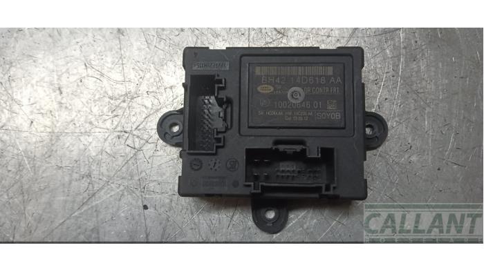 Gebruikte Deur module Jaguar XJ (X351) 2.0 i4 Ti 16V Prijs € 30,25 Inclusief btw aangeboden door Garage Callant