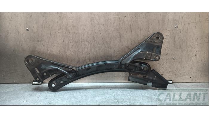 Gebruikte Drager vooras Volvo V40 (MV) 1.6 D2 Prijs € 24,20 Inclusief btw aangeboden door Garage Callant