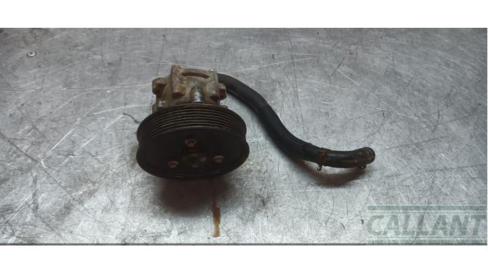 Gebruikte Servopomp Opel Vivaro 2.0 CDTI 16V Prijs € 121,00 Inclusief btw aangeboden door Garage Callant