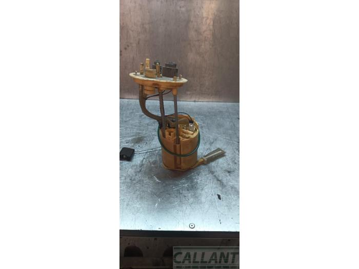Gebruikte Tank element Pomp Landrover Discovery Sport (LC) 2.2 sd4 16V Prijs € 242,00 Inclusief btw aangeboden door Garage Callant