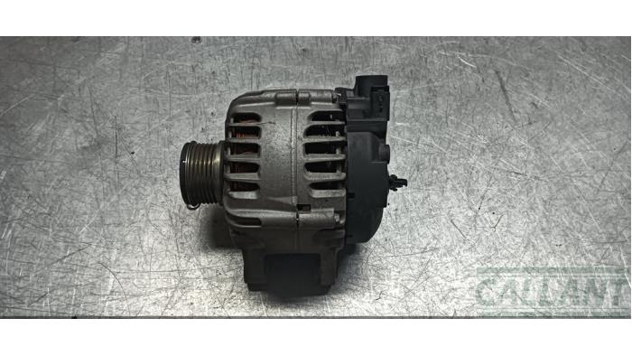 Gebruikte Dynamo Opel Corsa F (UB/UH/UP) 1.2 12V 75 Prijs € 60,50 Inclusief btw aangeboden door Garage Callant