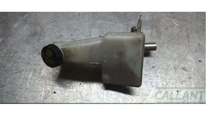 Gebruikte Hoofdremcilinder Opel Corsa F (UB/UH/UP) 1.2 12V 75 Prijs € 42,35 Inclusief btw aangeboden door Garage Callant