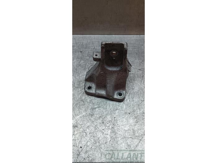 Gebruikte Motorrubber Landrover Range Rover Velar (LY) 2.0 16V P400e AWD Prijs € 30,25 Inclusief btw aangeboden door Garage Callant