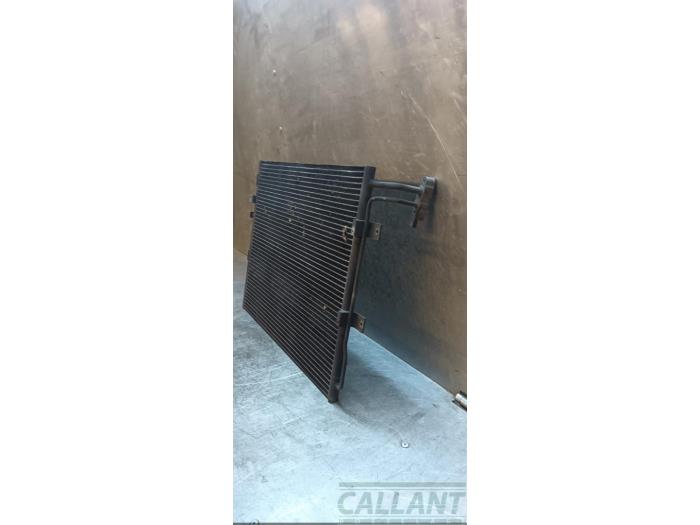 Airco Condensor van een Land Rover Range Rover Sport (LS) 3.0 S TDV6 2010