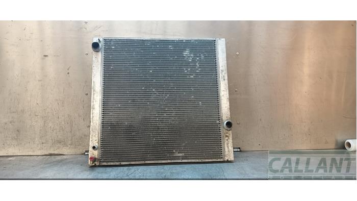 Gebruikte Radiateur Landrover Range Rover III (LM) 4.4 V8 32V Prijs € 90,75 Inclusief btw aangeboden door Garage Callant
