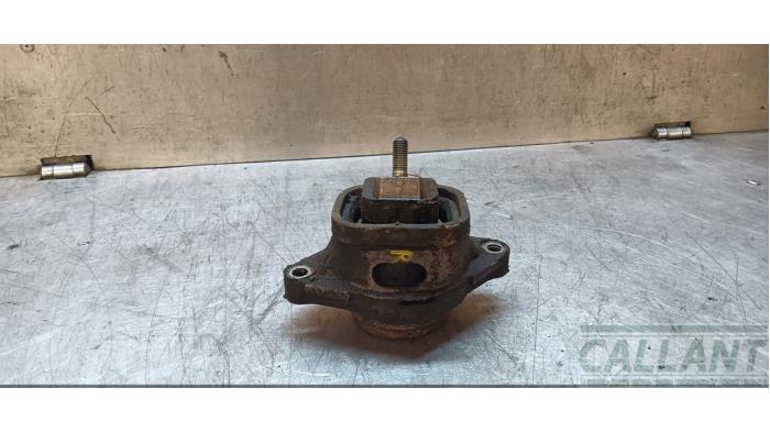 Gebruikte Motorrubber Landrover Range Rover III (LM) 4.4 V8 32V Prijs € 30,25 Inclusief btw aangeboden door Garage Callant