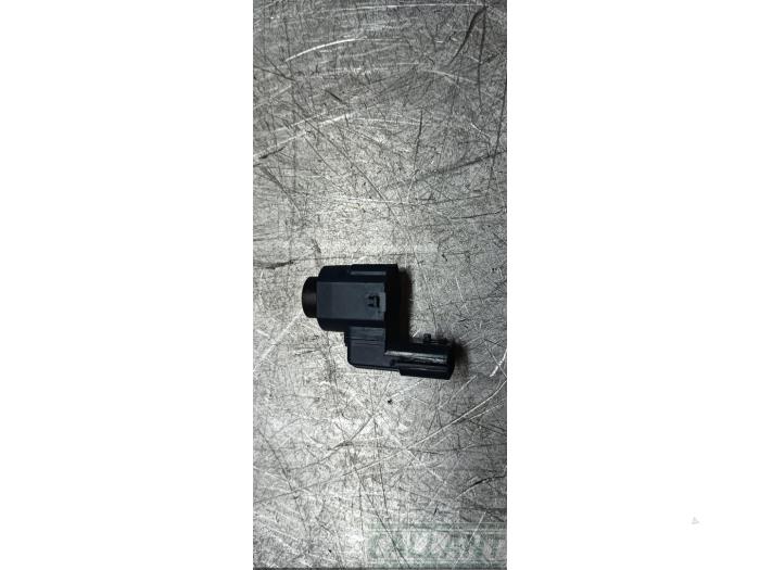 Gebruikte PDC Sensor Mitsubishi Outlander (GF/GG) 2.4 16V PHEV 4x4 Prijs € 60,50 Inclusief btw aangeboden door Garage Callant