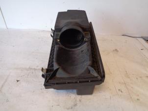 Gebruikte Luchtfilterhuis Jeep Compass I (MK49) 2.0 CRD 16V 4x4 Prijs op aanvraag aangeboden door Autohandel-Smet Gebroeders NV